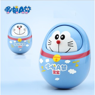 Lật đật Doraemon