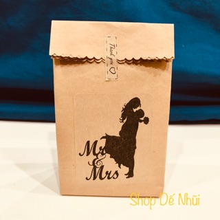 10 Nhãn Dán Sticker “MR & MRS”