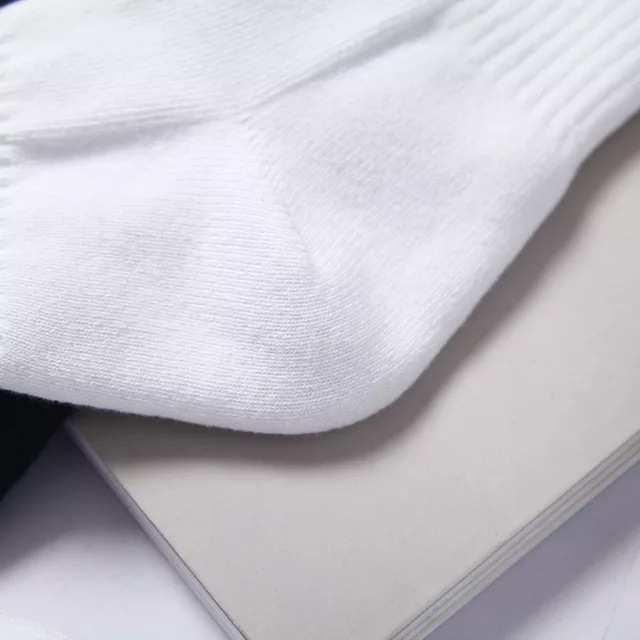 vớ unisex trắng đen dày trơn giữa bắp chân