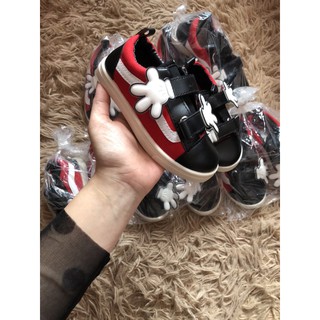 Giày Trainer Mickey quai dán bé trai