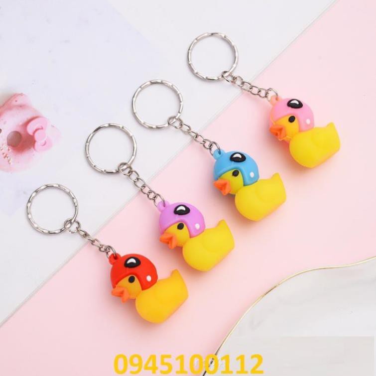 Móc khoá vịt đội mũ