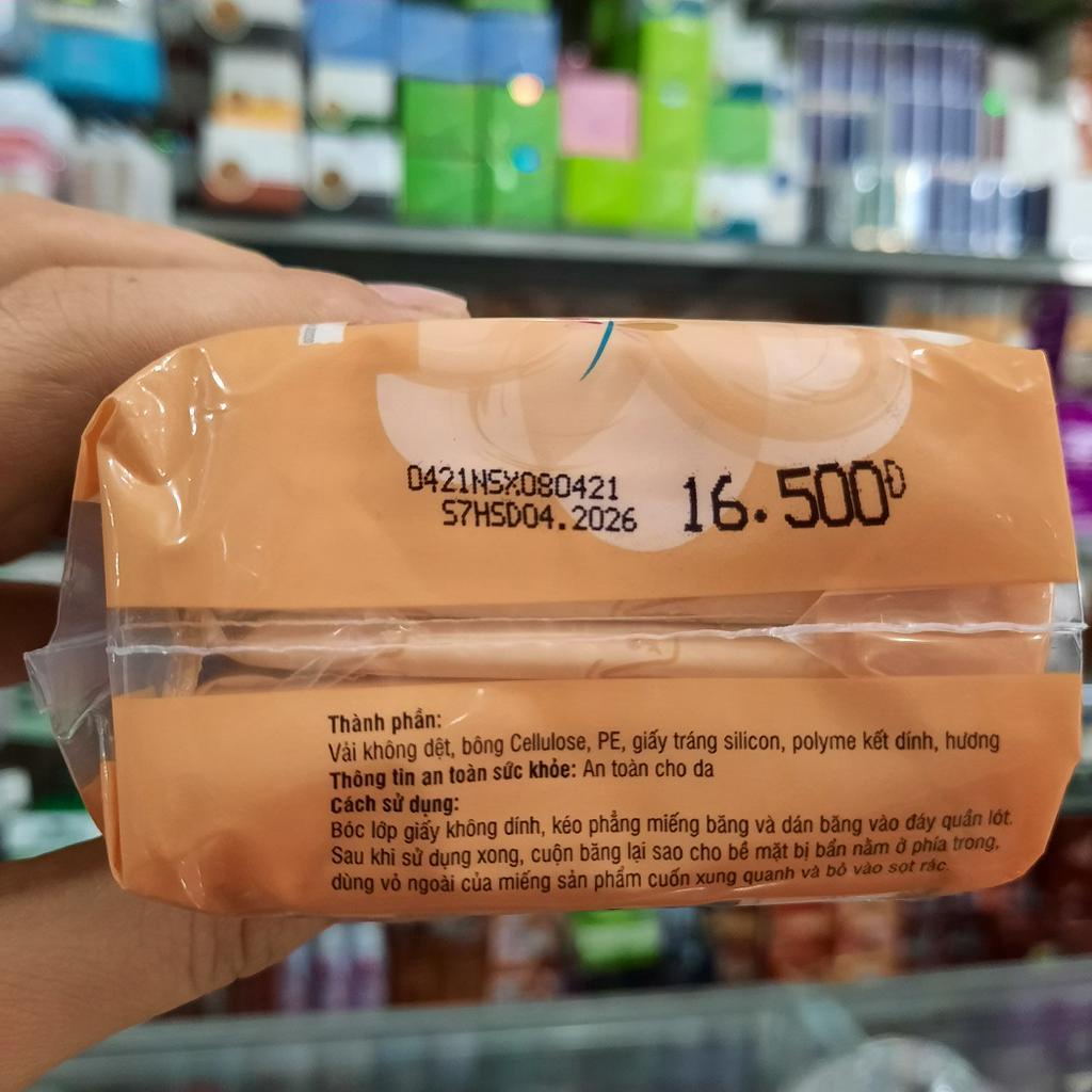 Băng vệ sinh  Diana SENSI hàng ngày mỏng nhẹ 20 miếng