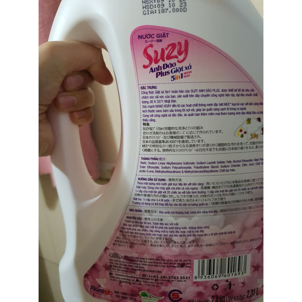 Nước giặt xả Suzy Anh Đào Plus 2,4kg 5 trong 1 Nhật Bản, thành phần hữu cơ, an toàn cho e bé.