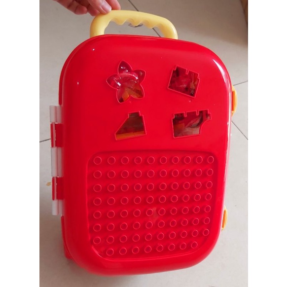 Xe cứu hộ Roy kèm 93 chi tiết lego trạm cứu hỏa