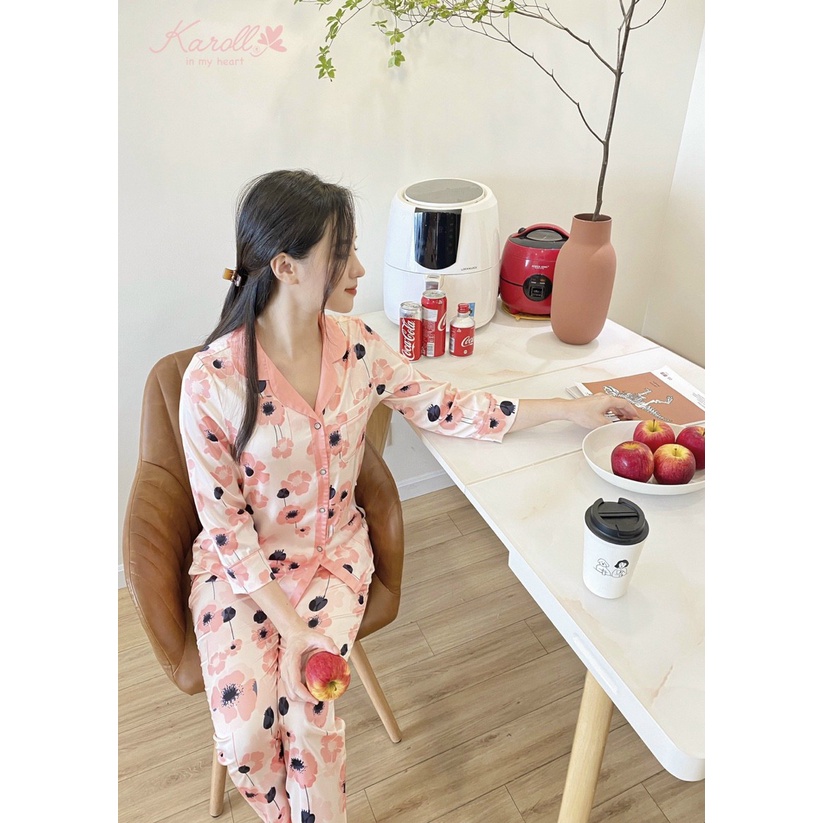 Bộ đồ Mặc nhà chất LỤA KAROLL. SET đồ ngủ pijama Chất Lụa LUXURY cao cấp. Họa tiết hoa trẻ trung phối viền trẻ trung