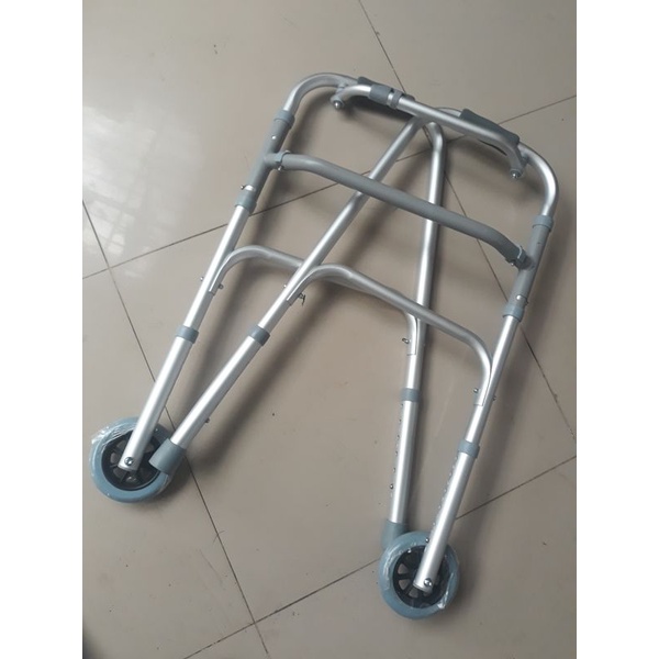 Khung tập đi có bánh xe nâng hạ dành cho người già, người khuyết tật Việt Nam