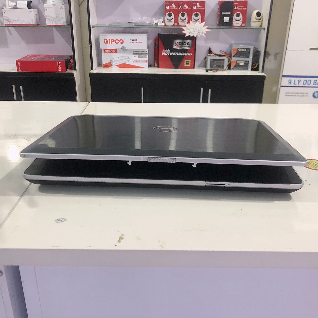 Laptop cũ Dell Latitude E5530 (Core i5 3210M, 4GB, 120GB, 15.6 inch
