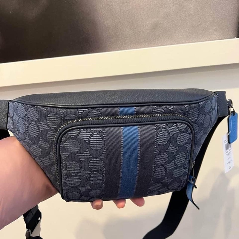 Túi bao tử Coach auth sale