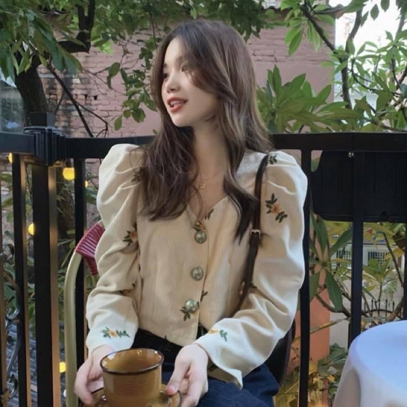 Áo kiểu len gân dày dặn tay dài phồng croptop nữ thêu hoa - Order taobao quảng châu