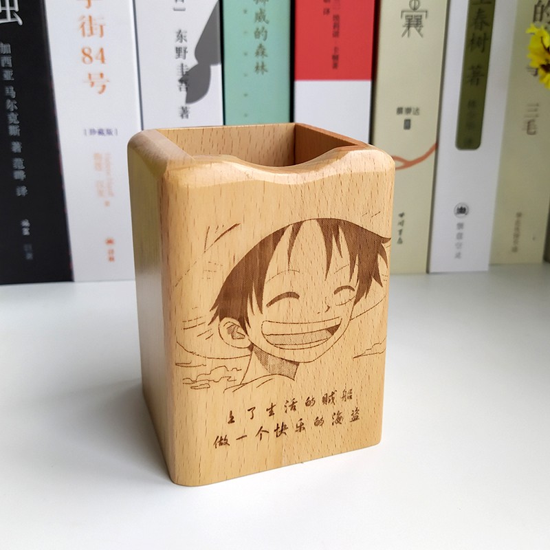 Ống Đựng Bút Bằng Gỗ Hình Anime One Piece Độc Đáo