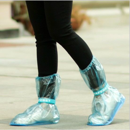 Bọc giày đi mưa