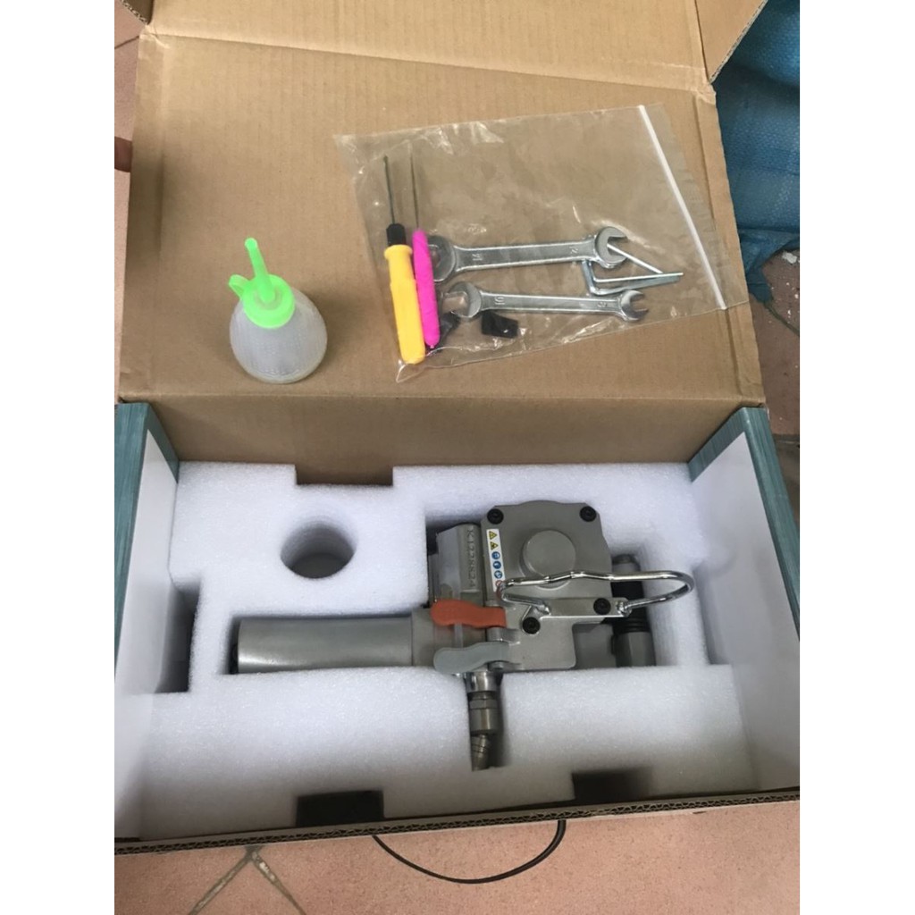 MÁY ĐAI THÙNG BÁN TỰ ĐỘNG KHÍ NÉN A19