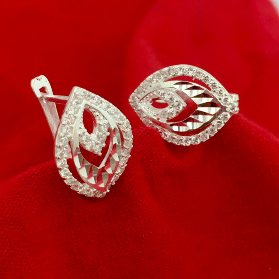 Bông tai nữ bạc 925 khóa bất đeo sát tai bề mặt phay sáng bóng gắn đá cao cấp trang sức Bạc Quang Thản - QTBT96