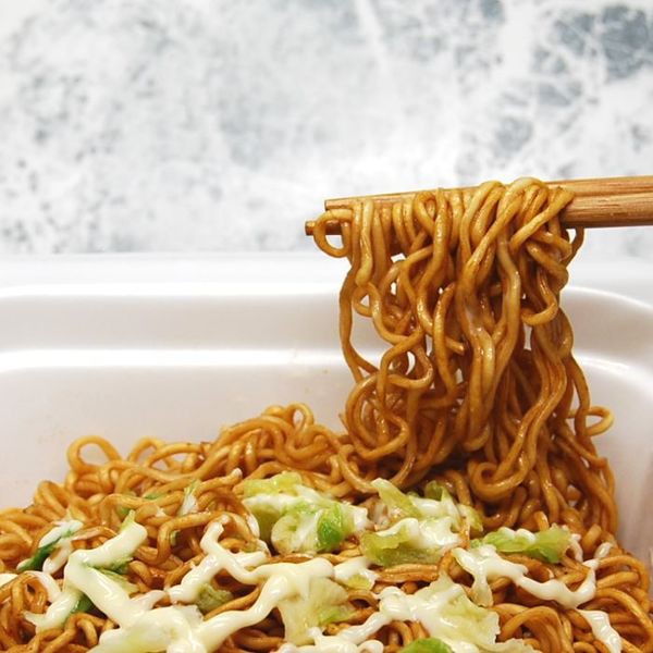 Mì Khô Ăn Liền Yakisoba Cup 134g - Hàng Nhật nội địa | BigBuy360 - bigbuy360.vn