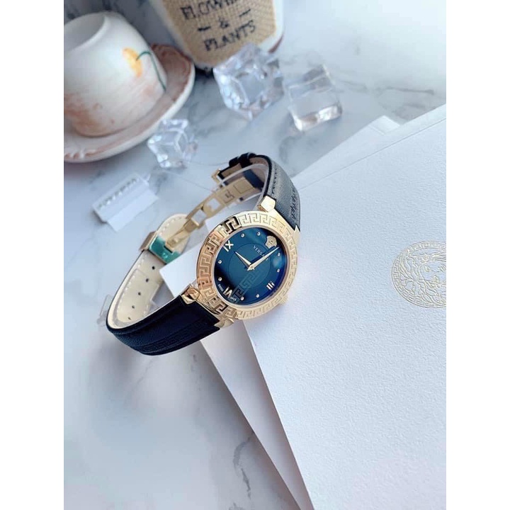 Đồng hồ Nữ Versace Daphnis 34mm máy swissquartz, khung thép không gỉ, họa tiết medusa nổi, dây da cá sấu