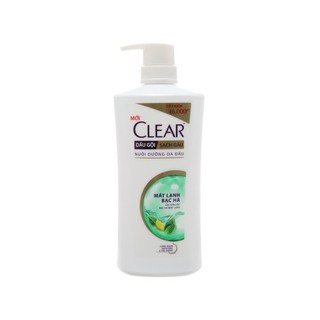 Dầu gội Clear bạc hà 630ml giúp da đầu mát lạnh.