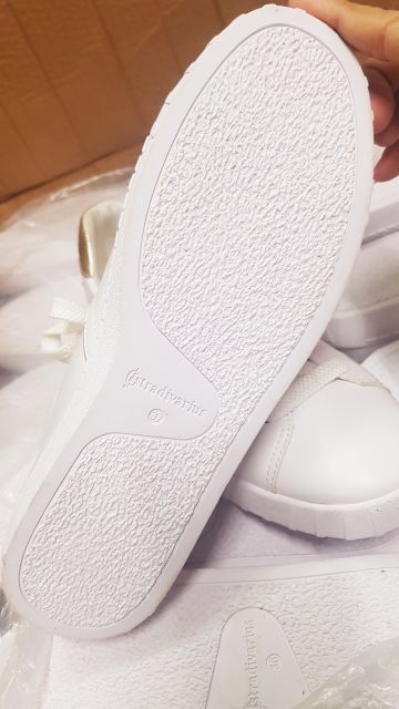 Giày STRADIVARIUS WHITE TRAINERS WITH HELL DETAIL