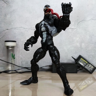 Mô Hình Nhân Vật Venom 30.48 cm