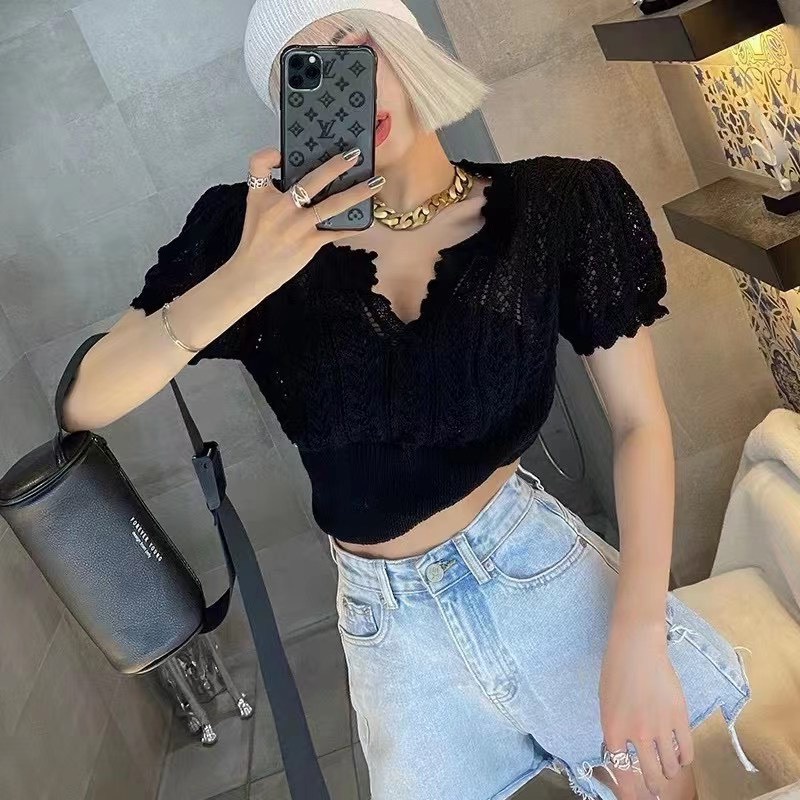 Áo Croptop Len Móc Cổ V LSEOUL A2497 Chất Dày Dặn Thoáng Mát Trẻ Trung Năng Động