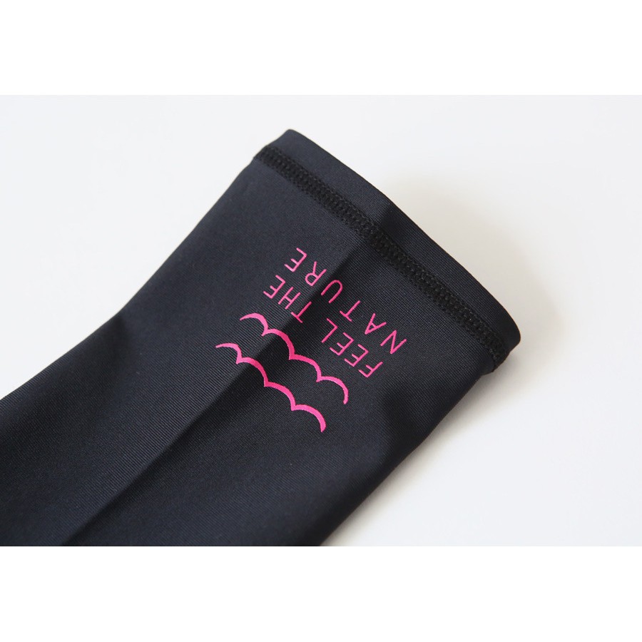 Đồ bơi tay dài nữ, đen phối chữ | BigBuy360 - bigbuy360.vn