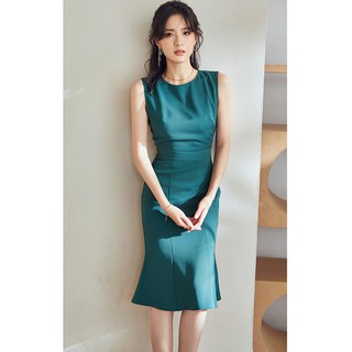 Váy sát nách cổ tròn sát dáng đuôi cá trơn thời trang công sở sang trọng thiết kế