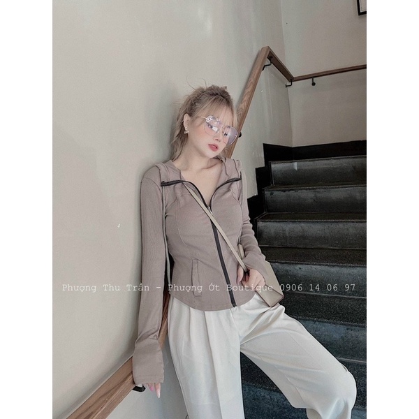 ANU77 - ÁO KHOÁC MŨ LIỀN TRƠN KHOÁ ĐEN 4M