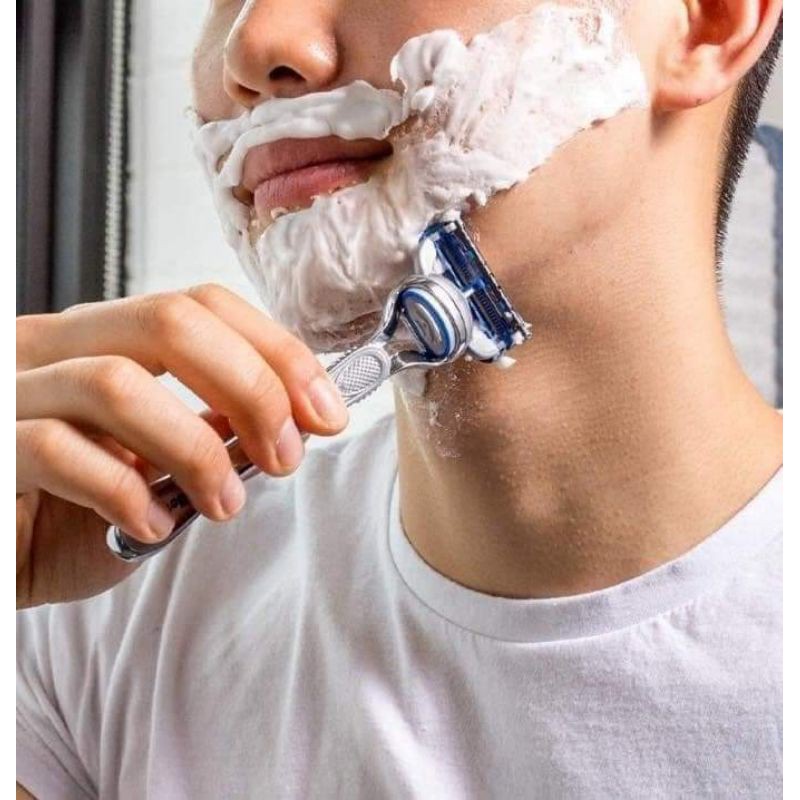 Dao cạo râu Gillette 1+6 Skinguard Nhật Bản thiết kế đặc biệt dành cho da nhạy cảm, da mụn