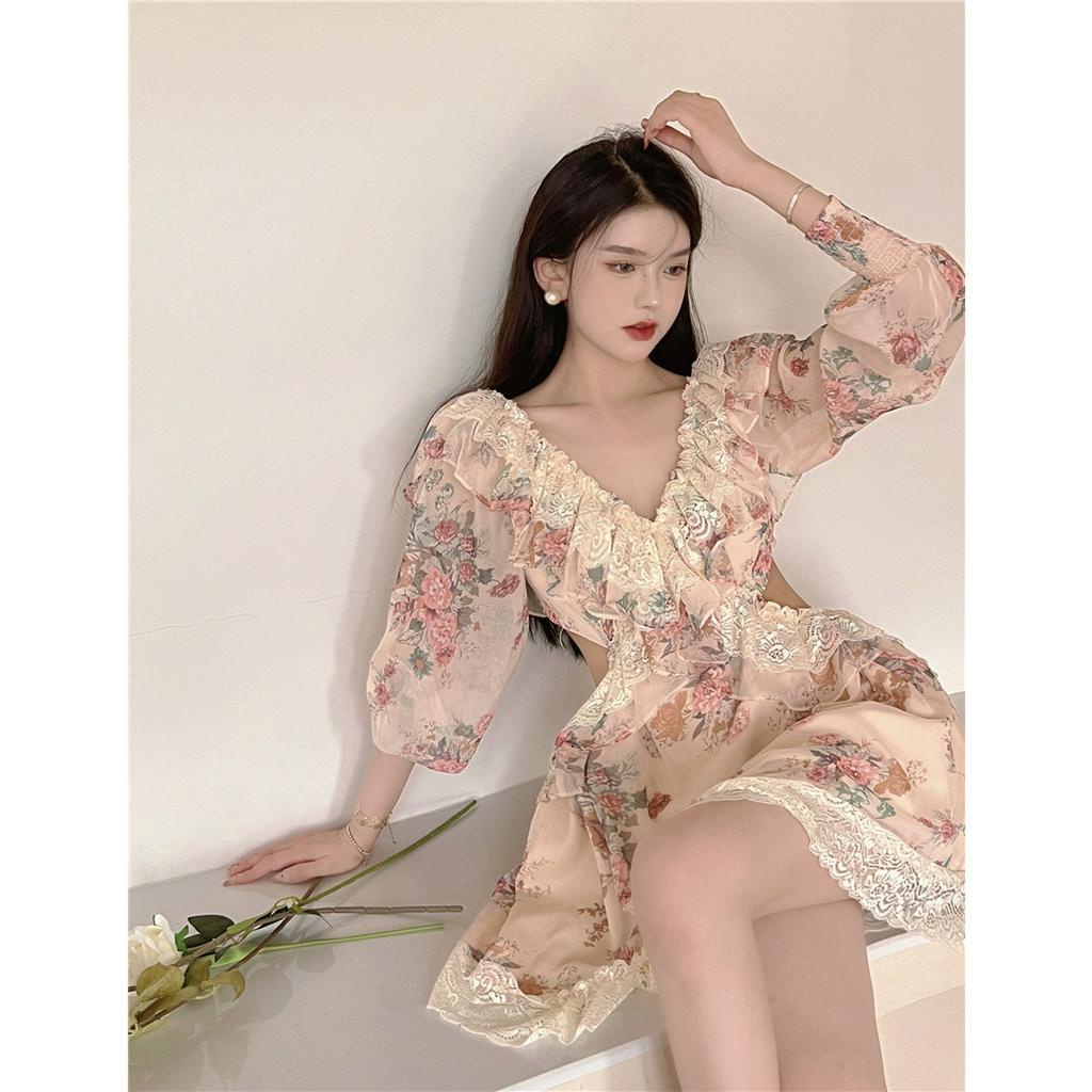 M266 - Váy voan hoa cổ V viền ren bèo dài tay cut out eo hở lưng thắt nơ