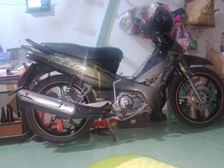 Tem trùm sirius 110 vàng đen