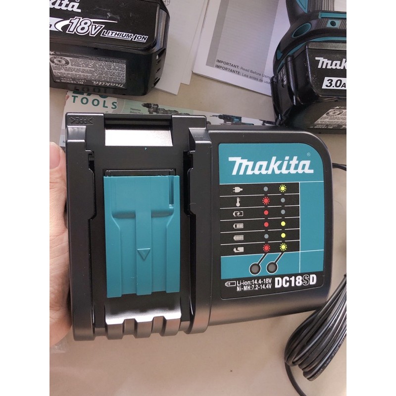 Bộ Combo Makita 18v XT281S