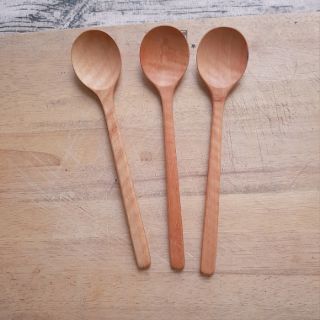 Thìa gỗ nhãn ăn cơm xuất khẩu màu nâu 22x4.5cm