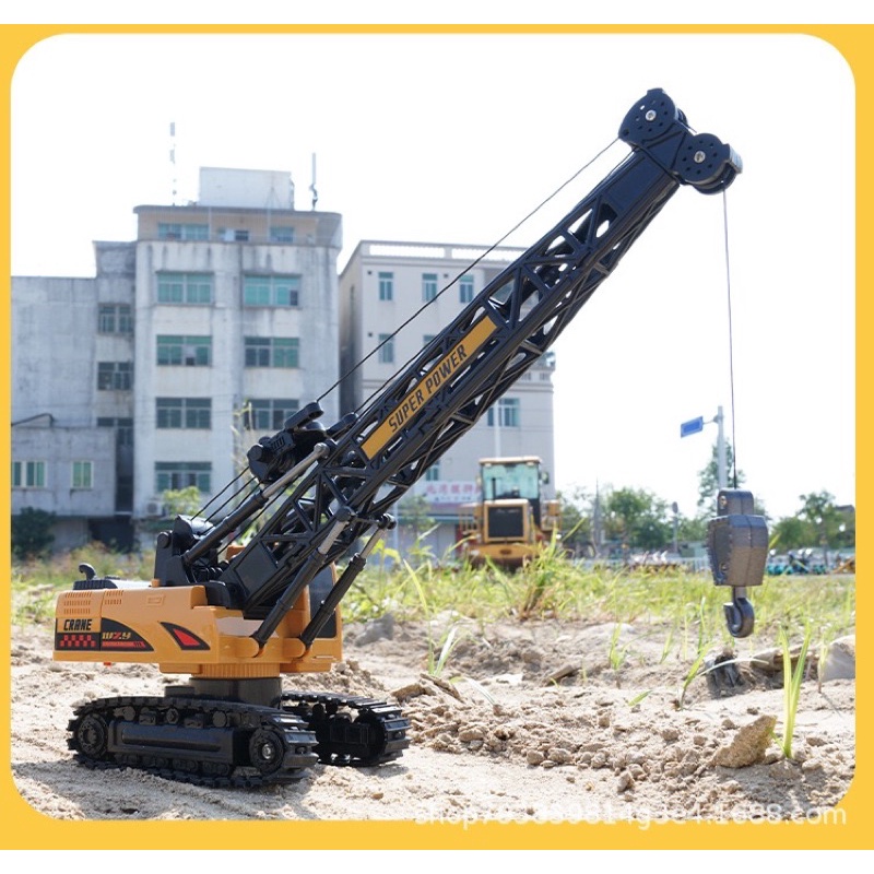 Xe cẩu bánh xích điều khiển ,rơ móc bằng kim loại