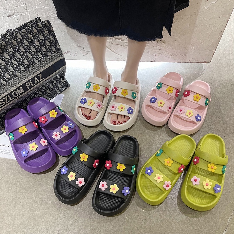 Sandal đính hoa kiểu dáng mới 2022