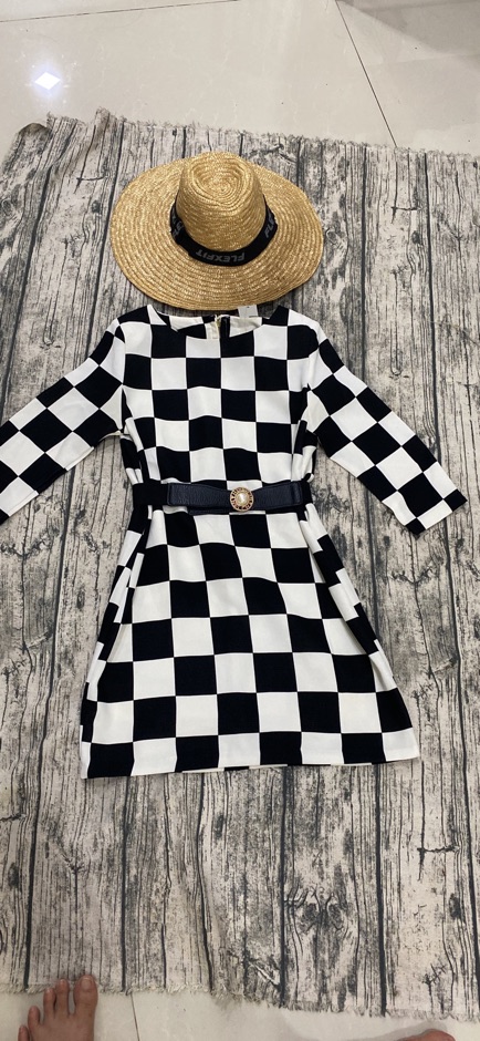 Đầm thiêt kế cao cấp kẻ ô trắng | BigBuy360 - bigbuy360.vn