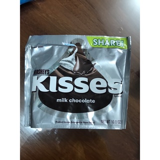 Kẹo socola kisses và hershey
