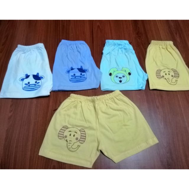 Quần chục hàng công ty