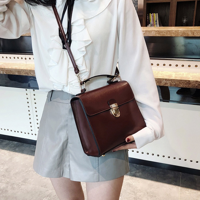 IELGY Túi Đeo Chéo Da Bóng Thiết Kế Đơn Giản Phong Cách Retro Dành Cho Nữ