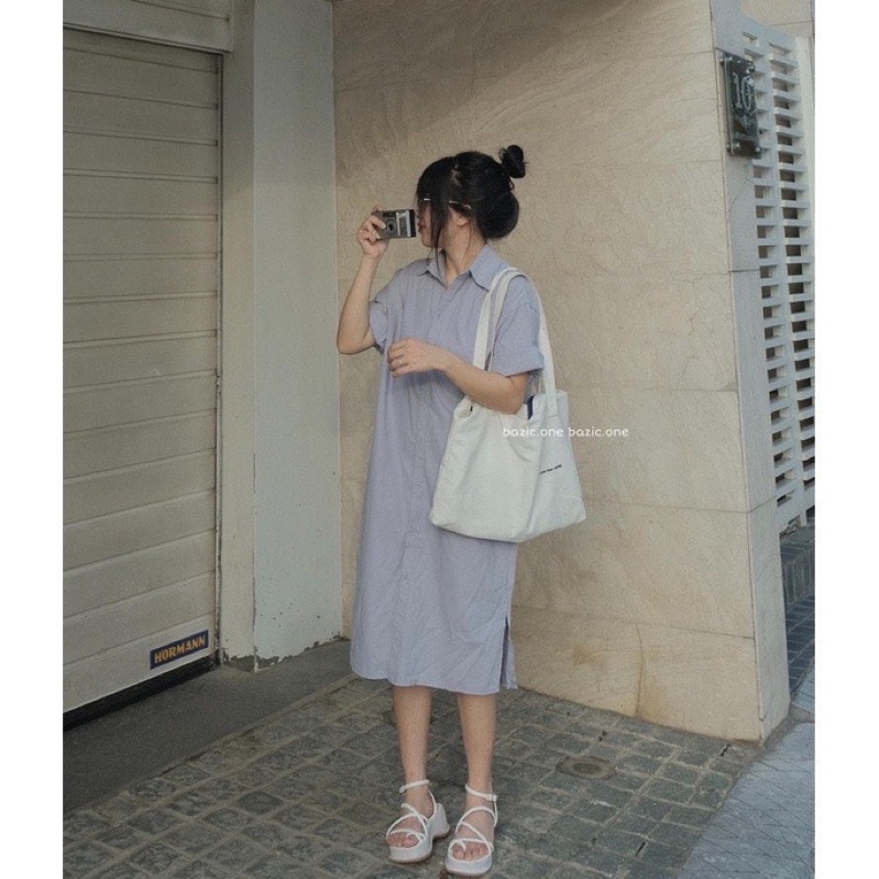 Váy dáng suông cộc tay cổ đức trơn xẻ tà Mao Mao Boutique