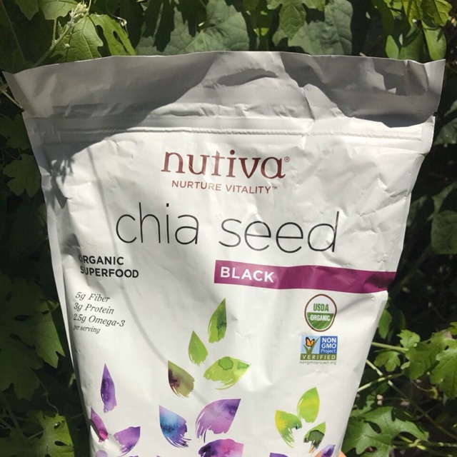 Hạt chia Nutiva của Mỹ, giúp mang lại chất dinh dưỡng cho cơ thể. Dùng giảm cân uống một ly vào buổi sáng là đầy đủ chất