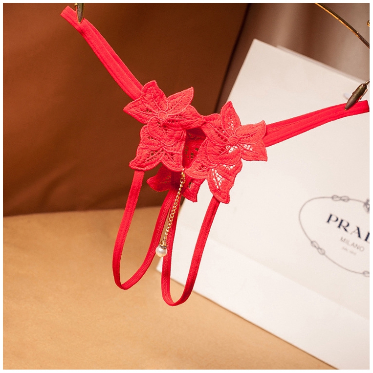 Quần lót nữ dạng dây lọt khe quyến rũ