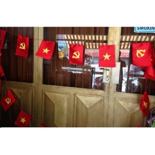 Cờ dây Đảng, Tổ Quốc xen kẽ