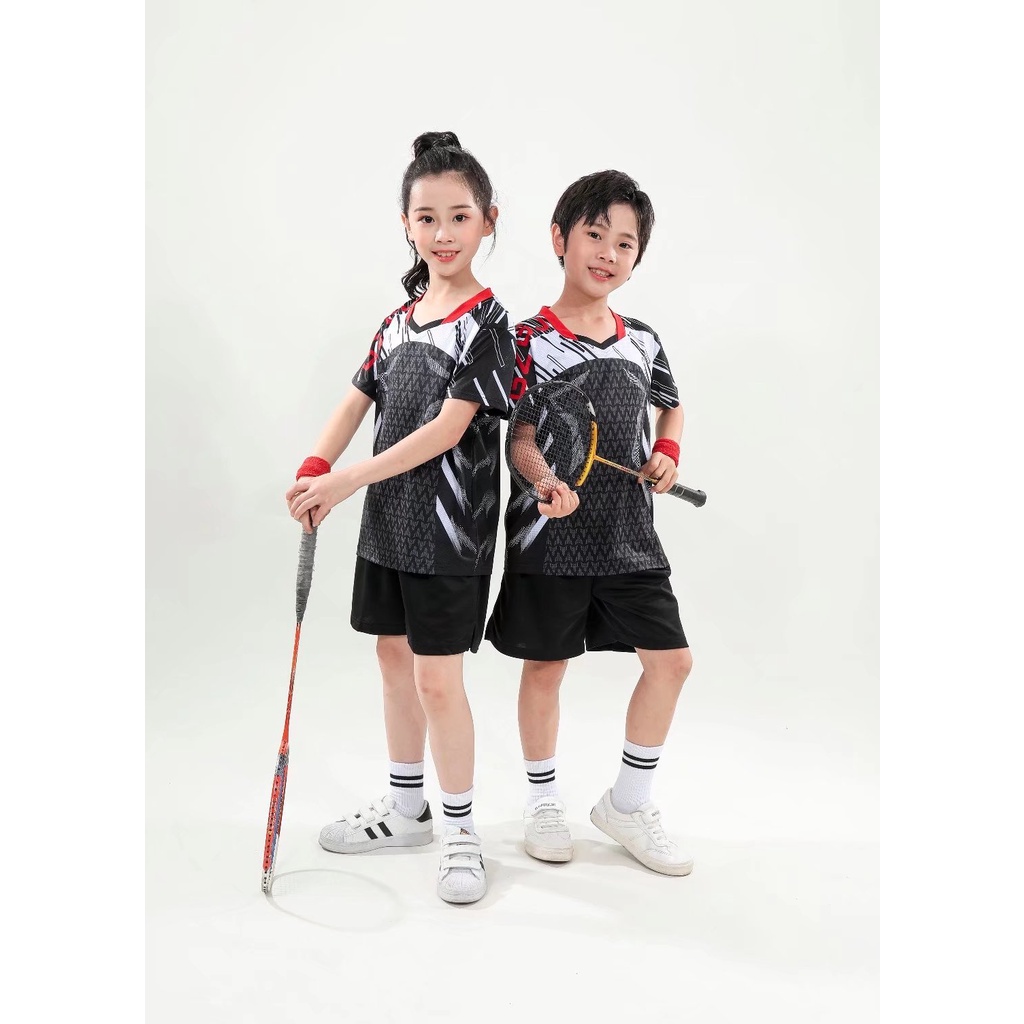 【Còn hàng】Bộ áo cầu lông Jersey Top thời trang cho trẻ em Áo ngắn tay Unisex + Quần ngắn Bộ áo cầu lông Jersey cho 2-13 tuổi Kích thước 2XS-3XL Áo đen 239 #