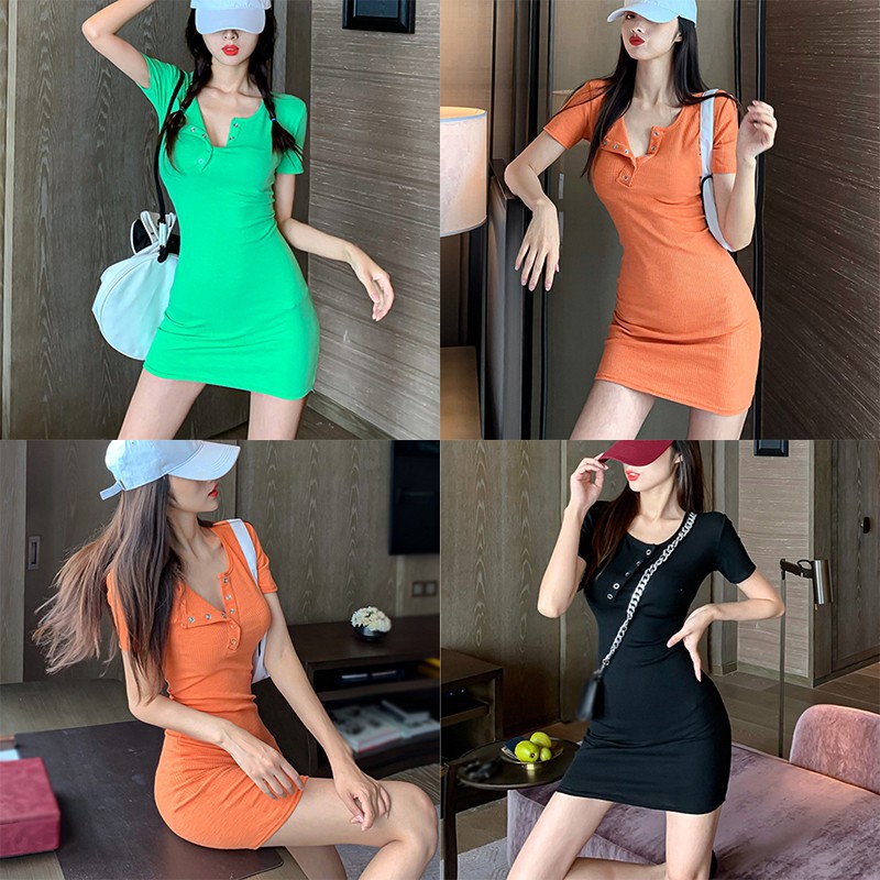 Đầm Tay Ngắn Cổ Tròn Phối Nút Gài Thiết Kế Màu Trơn Thanh Lịch