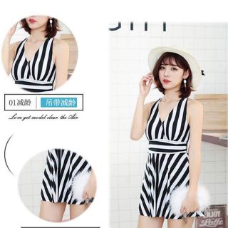 Bikini kẻ dáng xòe Quảng Châu