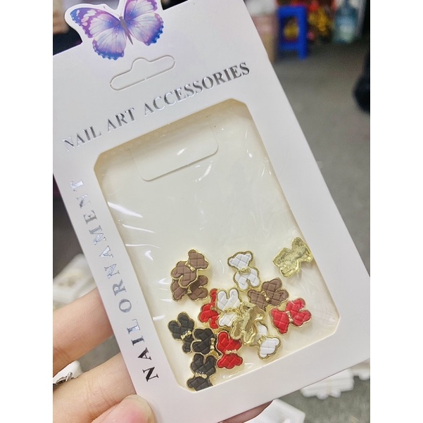 Sét cham đính móng