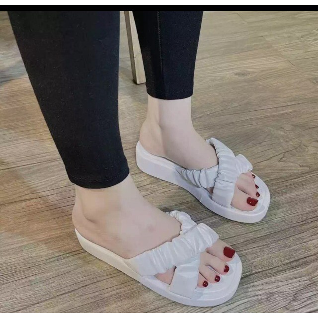 Dép bánh mì nữ đế dày 2p quai Nhún Chéo hot trend năm nay