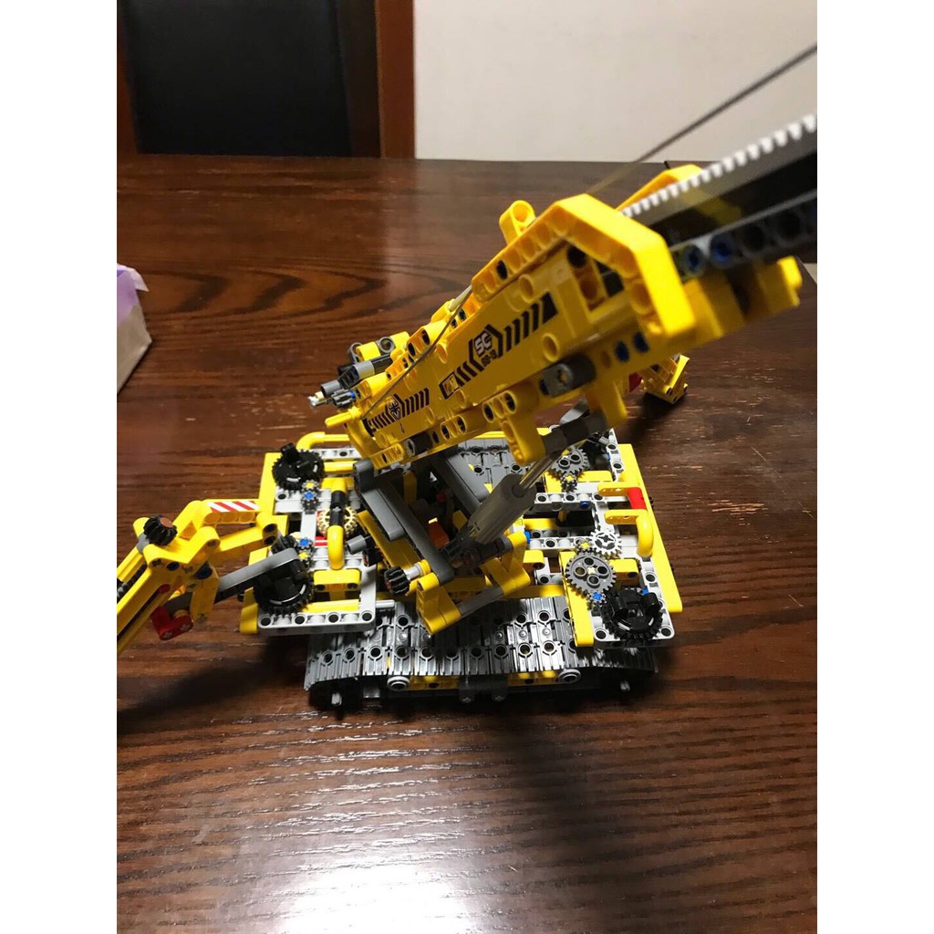 LEGO 42108 TECHNIC - CẦN CẨU DI ĐỘNG