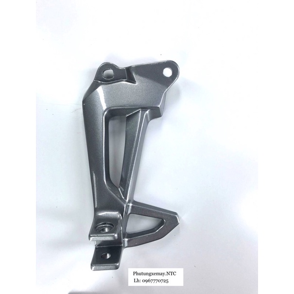 Bách gác chân sirius bên trái  Bách nhôm si bên trái Bách gác chân Si bên trái