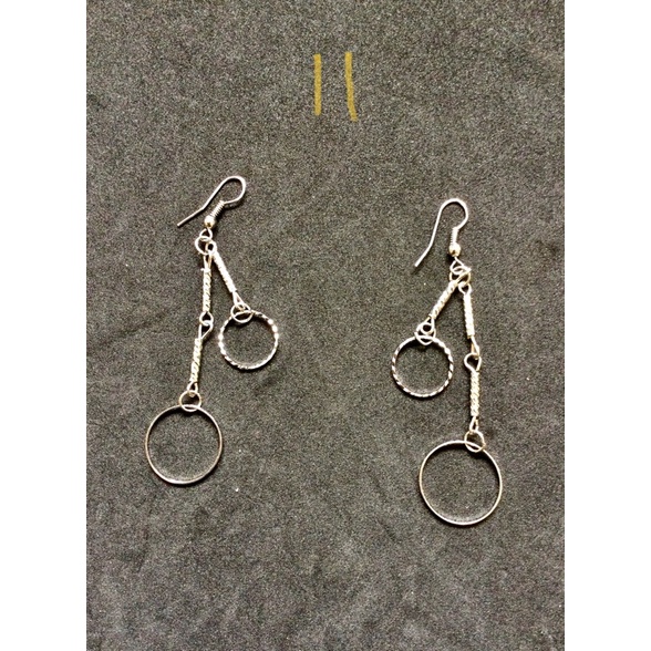 Khuyên tai tua rua dài lấp lánh