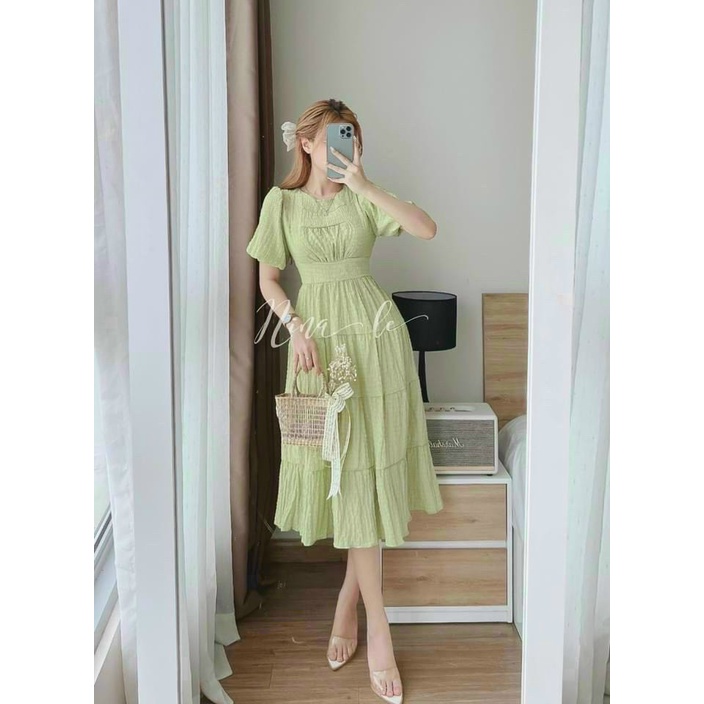 đầm dáng dài cổ tròn tay ngắn thích hợp cho các buổi tiệc